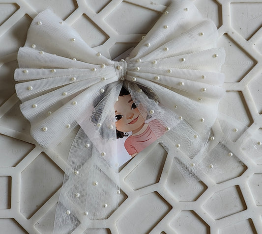 White Pearl Bow Hairclip